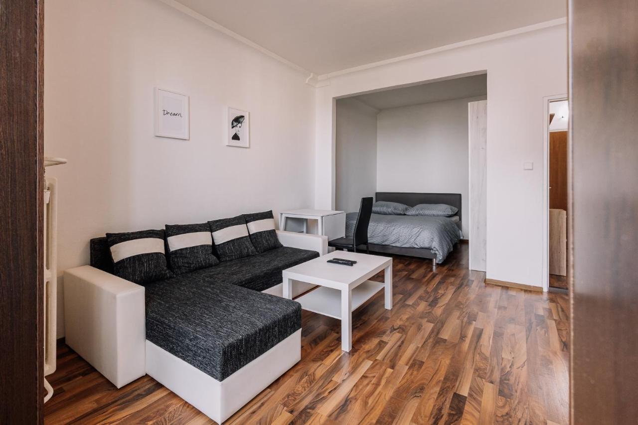 Cozy Apartment In Ruzinov Bratislava Esterno foto